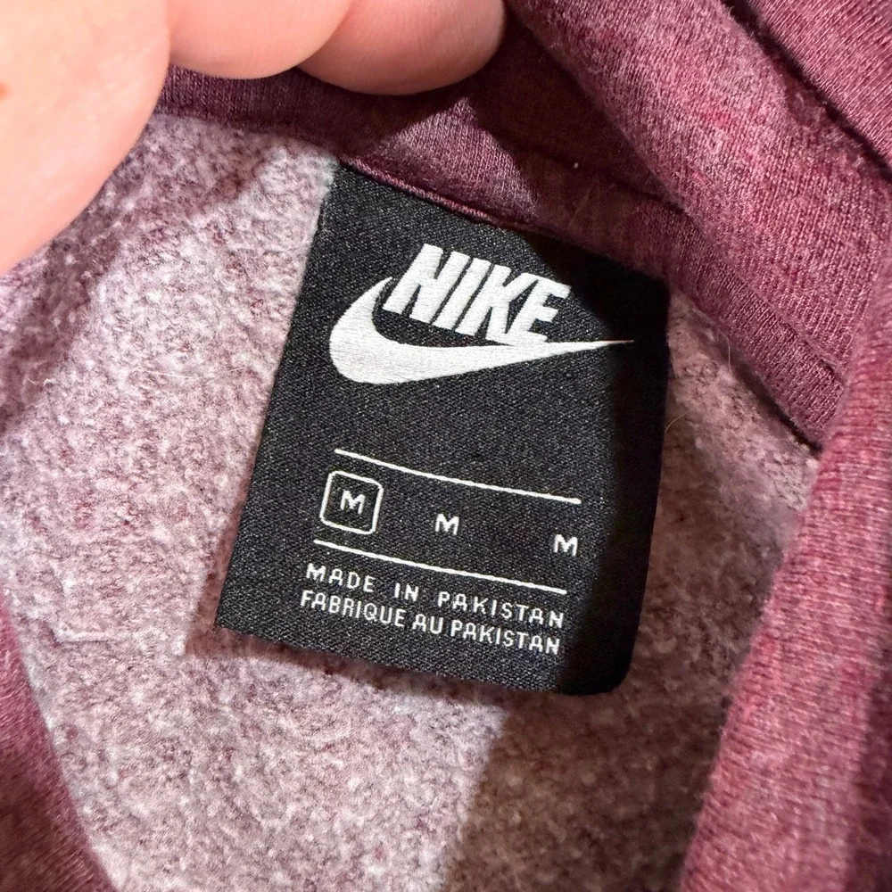Nike Hoodie Women M Sportswear Essential BV4526-639 Burgundy EUC